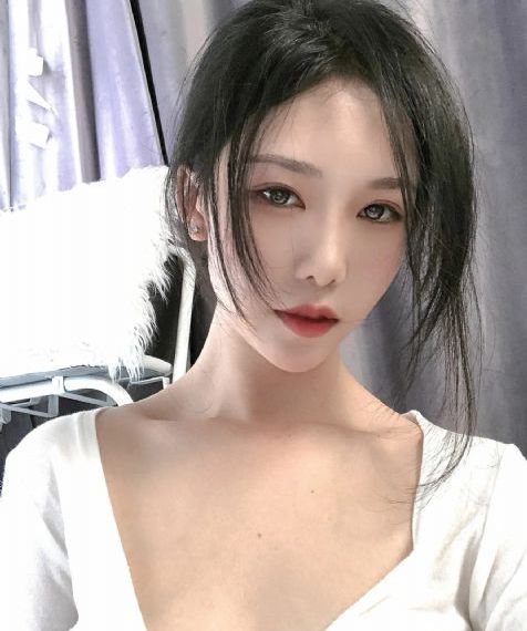 一年一度大赛第一季在线高清_BD英语在线视频播放