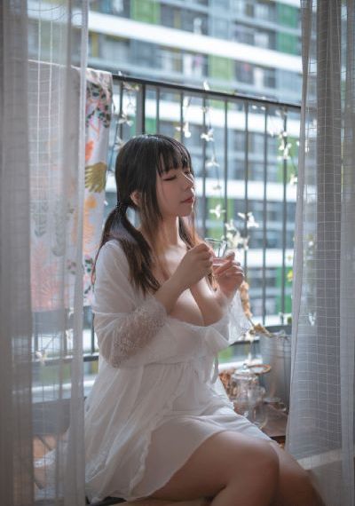 特殊的按摩精油_1080手机免费观看完整